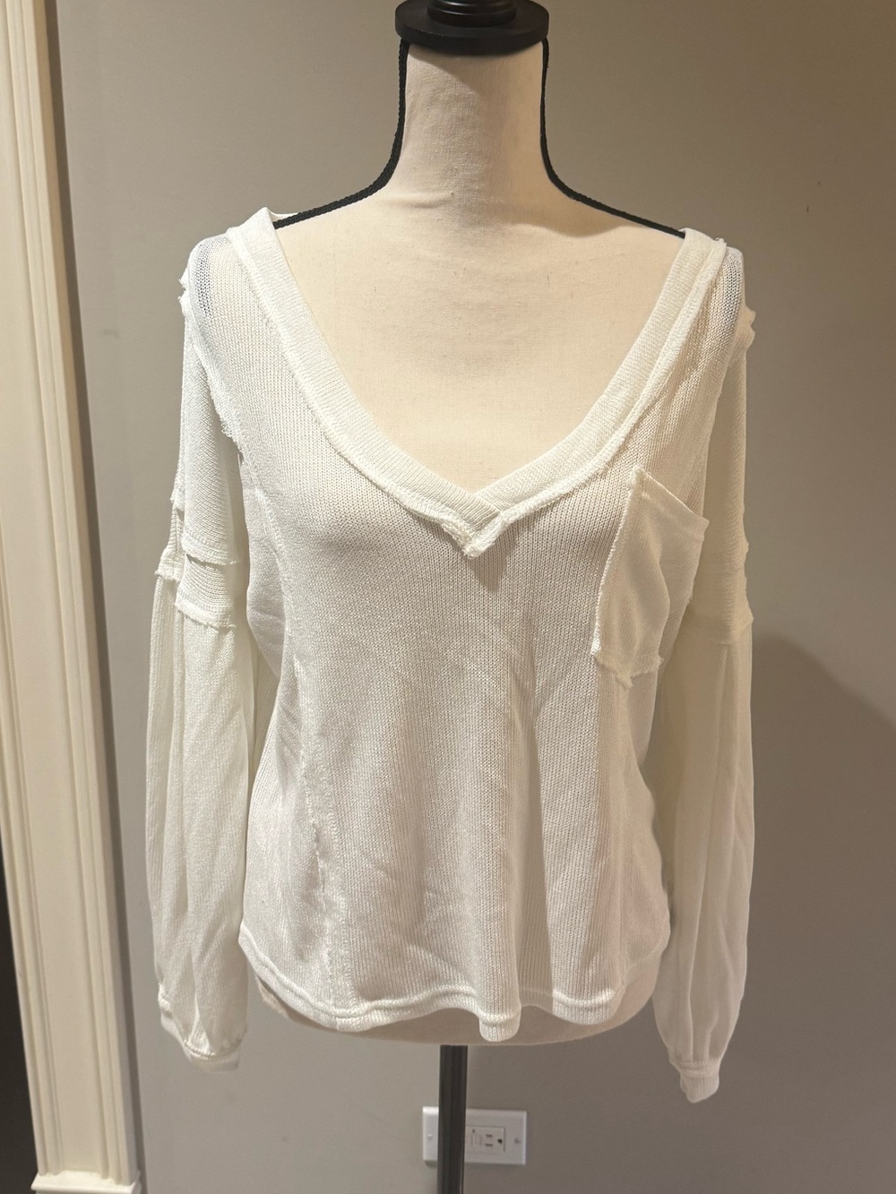 Vici Cream V-Neck Lightweight Pocket Knit Top